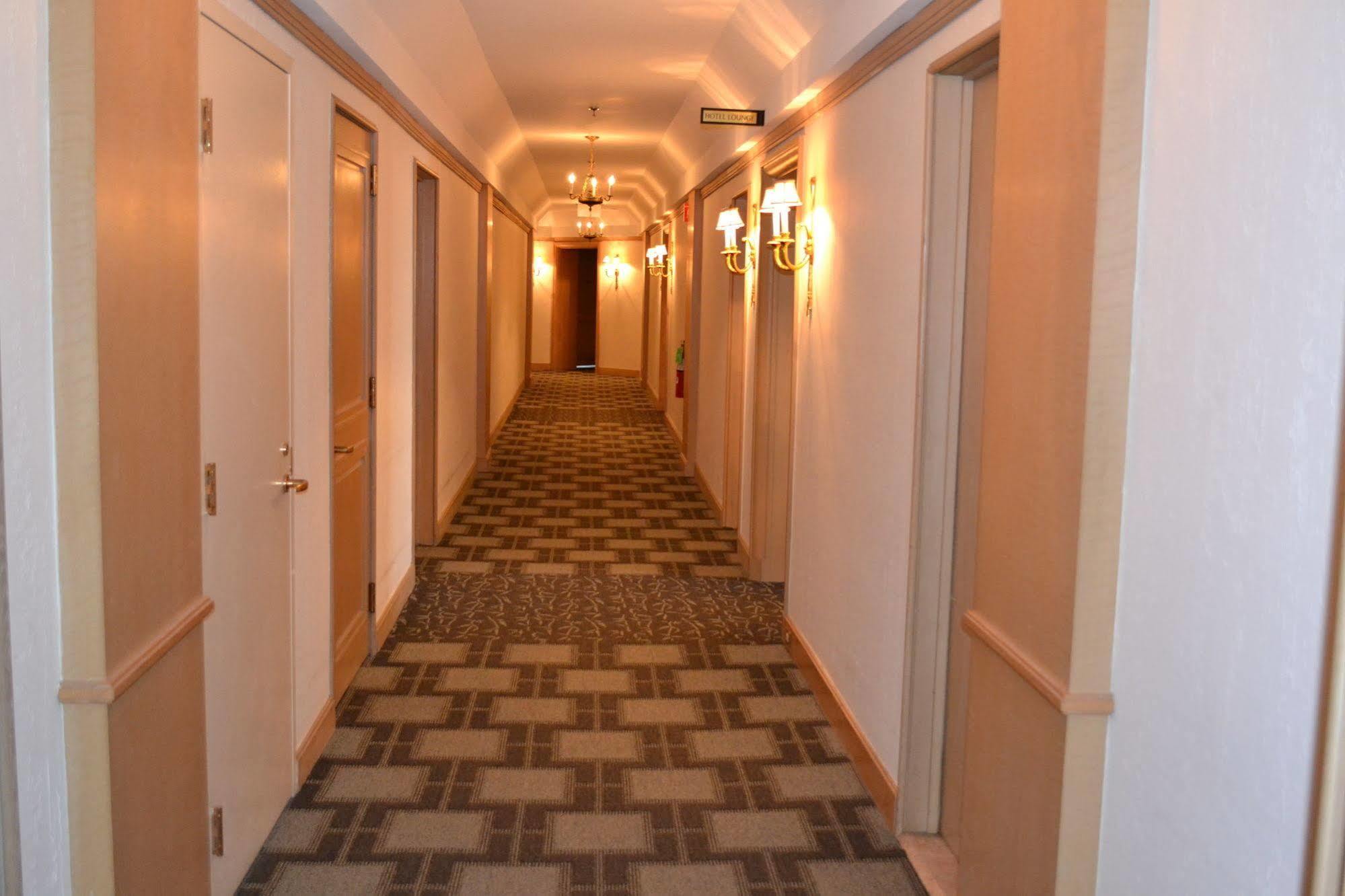 The Buckingham Hotel Chicago Exterior photo